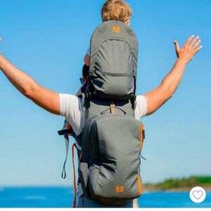 MiniMeis Shoulder Baby / Toddler Explorer Carrier